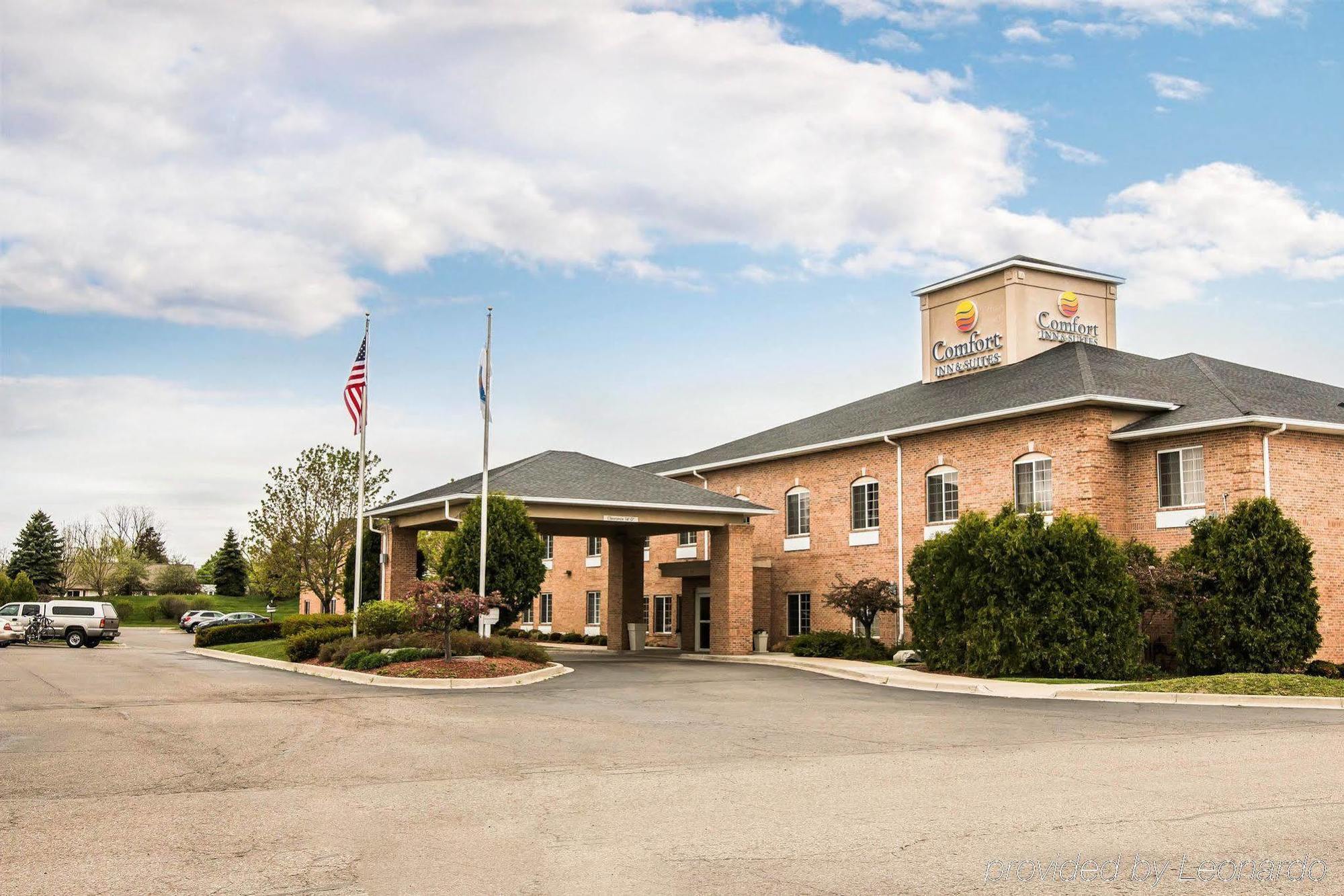 Comfort Inn & Suites Fenton Exterior photo